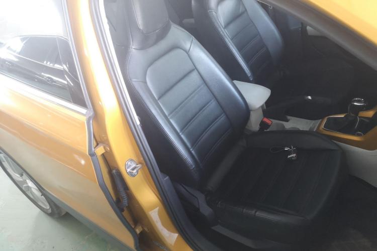 大众 途铠 2019款 1.5L 自动舒适版中控内饰41