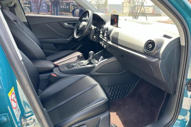 奥迪Q2L 2018款 35 TFSI 上市专享版 国V中控内饰7005