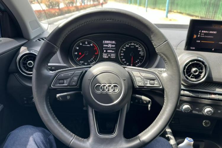 奥迪Q2L 2018款 35 TFSI 上市专享版 国V中控内饰7007