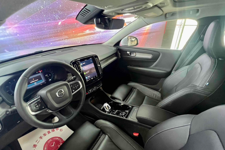沃尔沃XC40 2023款 B4 四驱智远豪华版中控内饰7001