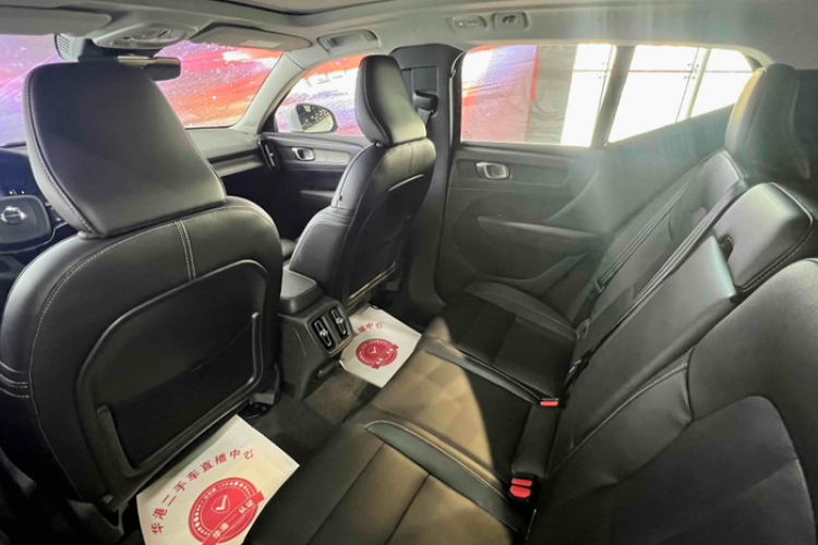 沃尔沃XC40 2023款 B4 四驱智远豪华版中控内饰7003