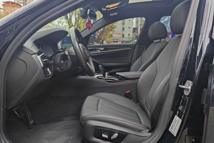 宝马5系 2018款 525Li M运动套装中控内饰7002