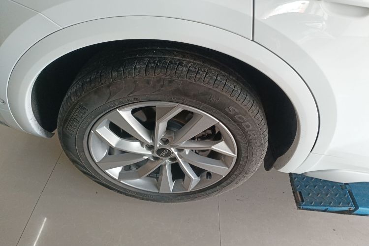 奥迪Q5L 2022款 改款 40T 豪华动感型车身外观56