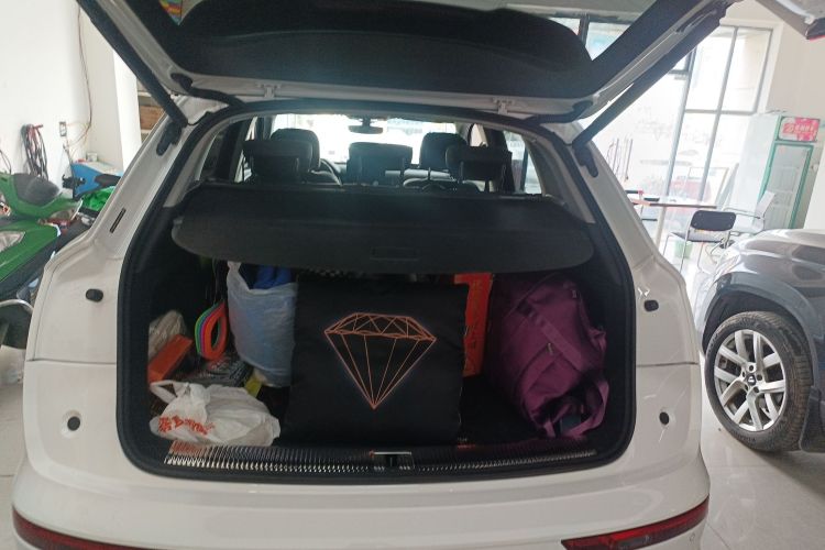 奥迪Q5L 2022款 改款 40T 豪华动感型中控内饰23