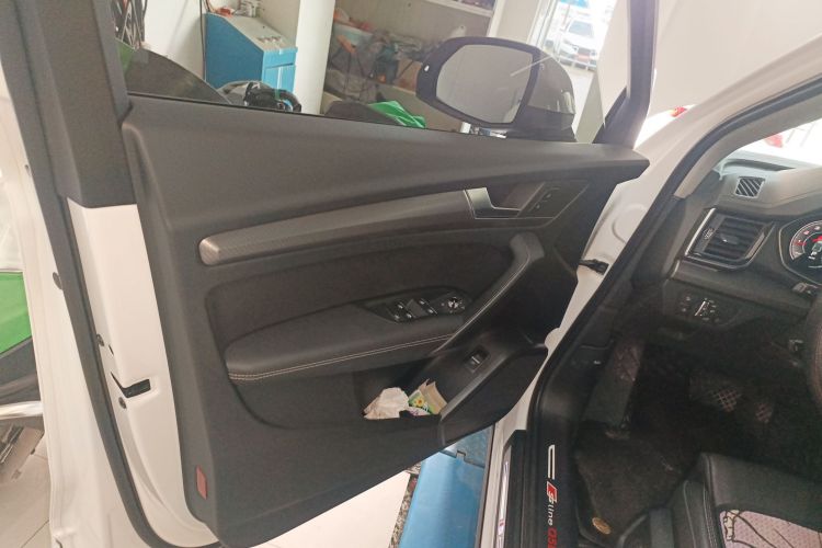 奥迪Q5L 2022款 改款 40T 豪华动感型中控内饰47