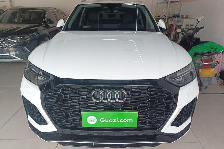 奥迪Q5L 2022款 改款 40T 豪华动感型车身外观2