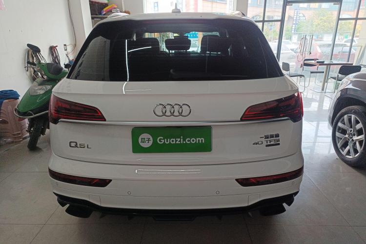 奥迪Q5L 2022款 改款 40T 豪华动感型车身外观6