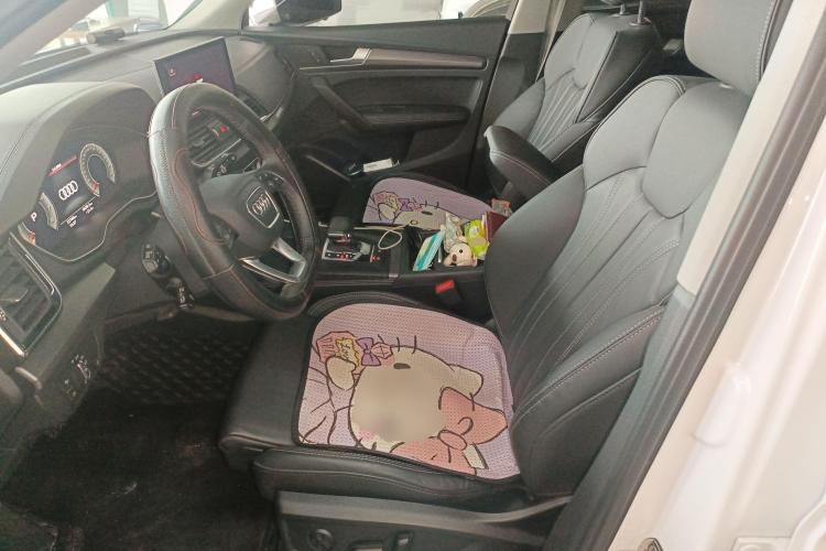 奥迪Q5L 2022款 改款 40T 豪华动感型中控内饰19