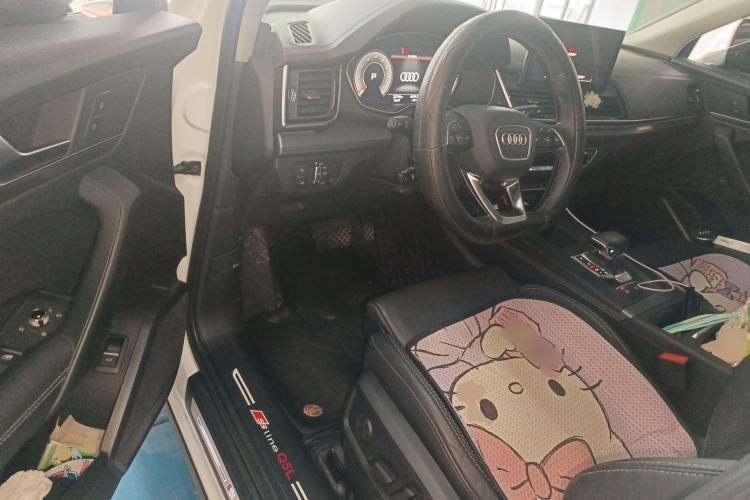 奥迪Q5L 2022款 改款 40T 豪华动感型中控内饰20