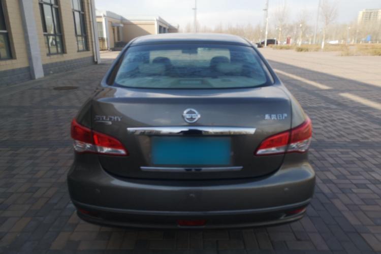 日产 轩逸 2018款 经典 1.6XE+ 手动领先版车身外观6004