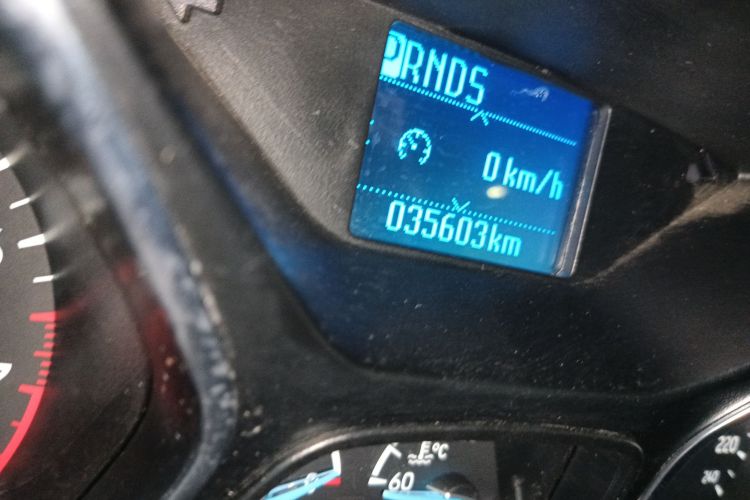 福特 福克斯 2018款 三厢经典 1.6L 自动风尚型智行版中控内饰15