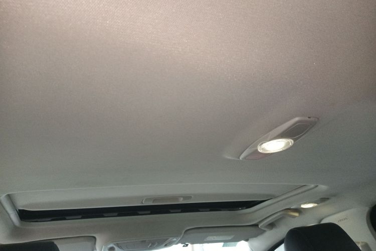 福特 福克斯 2018款 三厢经典 1.6L 自动风尚型智行版中控内饰22