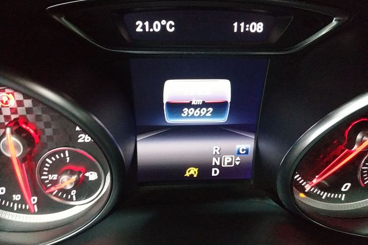 奔驰A级(进口) 2018款 A 200 时尚型中控内饰15