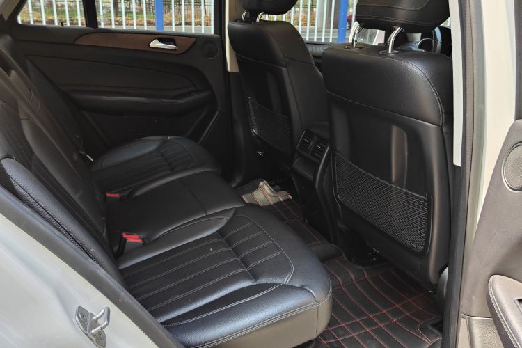 奔驰GLE 2016款 GLE 320 4MATIC 动感型中控内饰7010