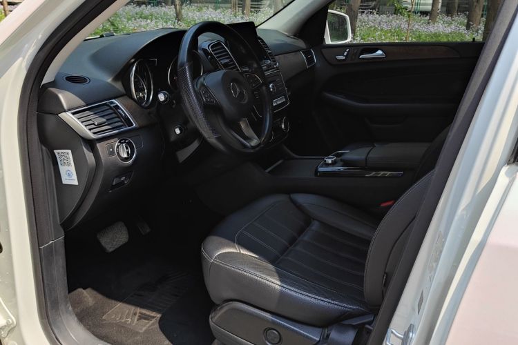 奔驰GLE 2016款 GLE 320 4MATIC 动感型中控内饰7006