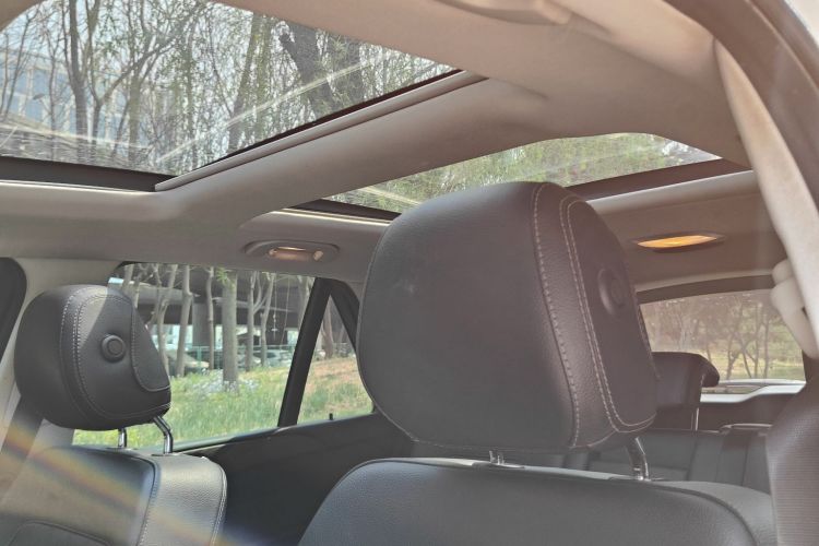 奔驰GLE 2016款 GLE 320 4MATIC 动感型中控内饰7008