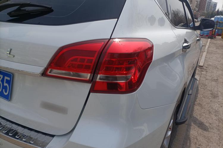 哈弗H2 2018款 红标 1.5T 双离合两驱豪华型车身外观6006