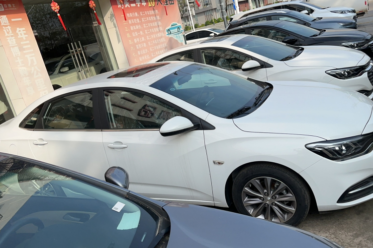 雪佛兰 科鲁泽 2022款 320 自动悦享天窗版车身外观6002