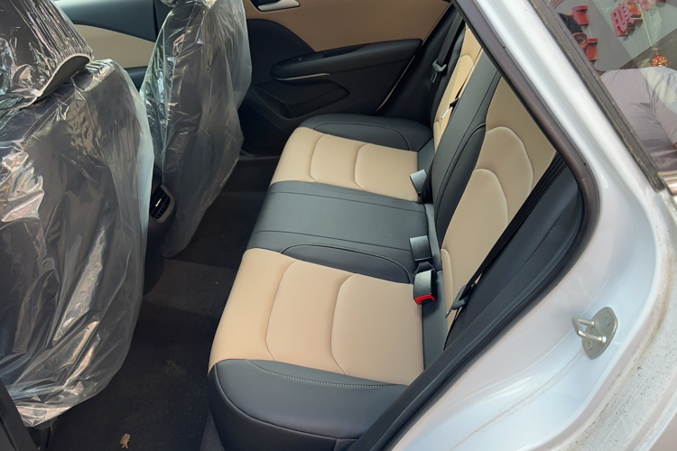 雪佛兰 科鲁泽 2022款 320 自动悦享天窗版中控内饰7001