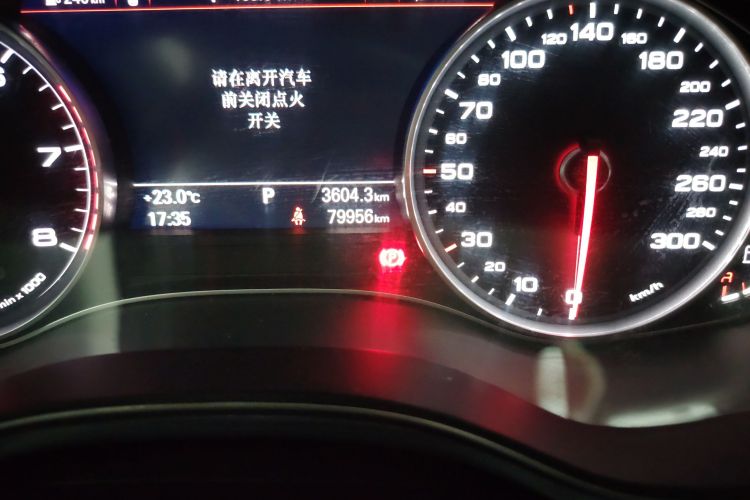 奥迪A6L 2016款 45 TFSI quattro 运动型中控内饰15