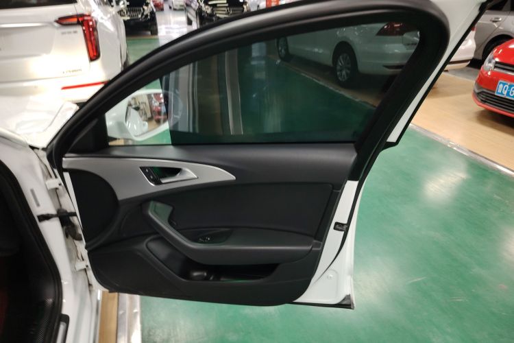 奥迪A6L 2016款 45 TFSI quattro 运动型中控内饰7005