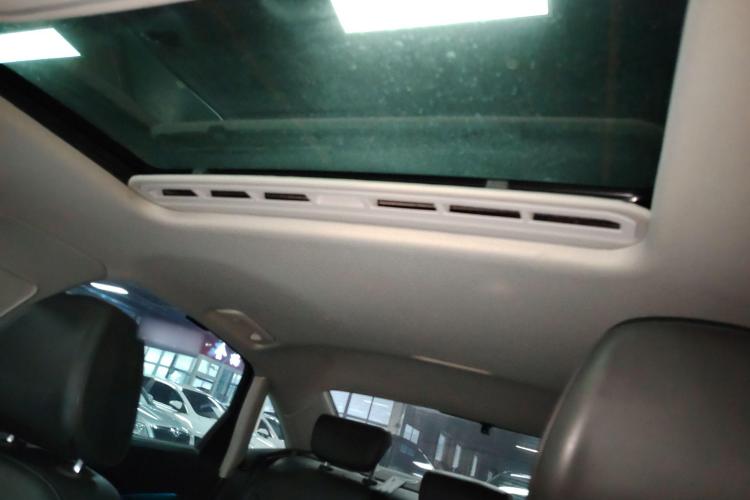 奥迪A6L 2016款 45 TFSI quattro 运动型局部细节22