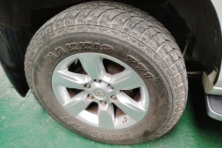 丰田 普拉多 2016款 2.7L 自动标准版车身外观56