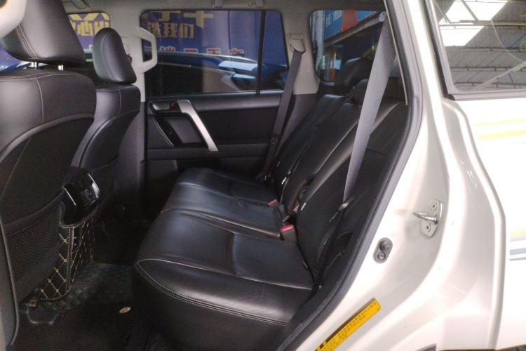 丰田 普拉多 2016款 2.7L 自动标准版中控内饰21