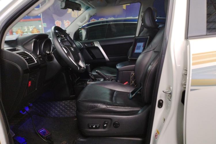 丰田 普拉多 2016款 2.7L 自动标准版中控内饰19