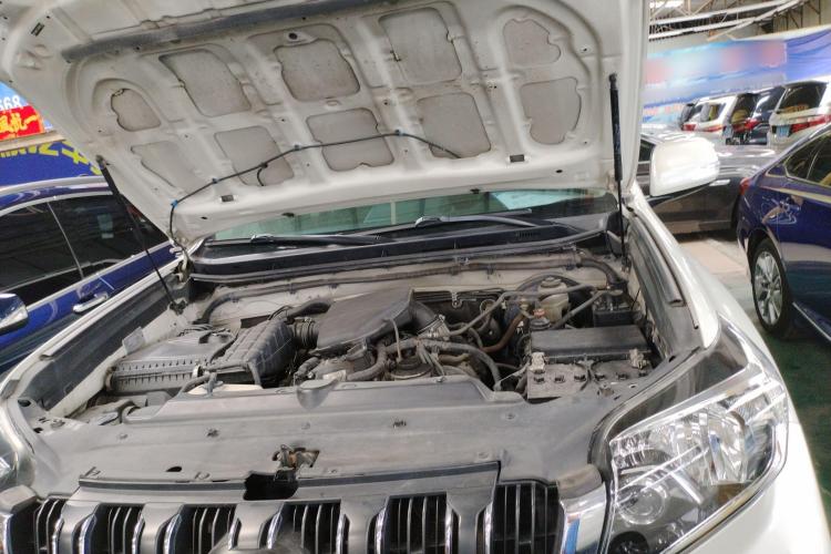 丰田 普拉多 2016款 2.7L 自动标准版机舱底盘24