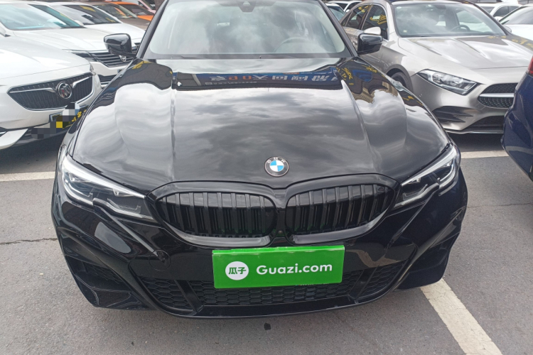 宝马3系 2022款 325Li M运动曜夜套装车身外观2