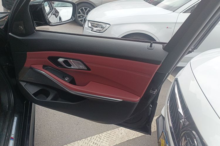 宝马3系 2022款 325Li M运动曜夜套装中控内饰42