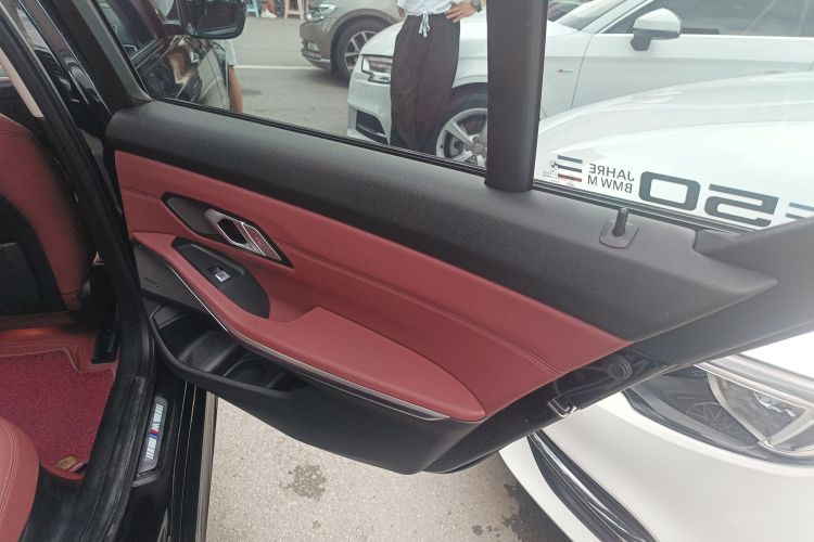 宝马3系 2022款 325Li M运动曜夜套装中控内饰45