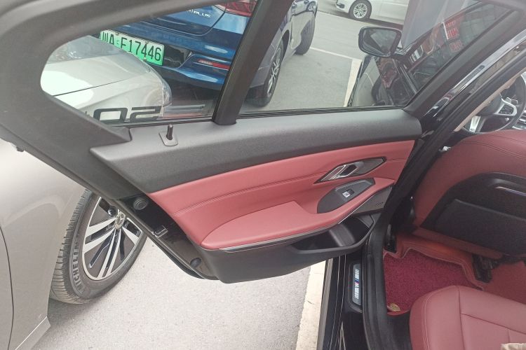 宝马3系 2022款 325Li M运动曜夜套装中控内饰49