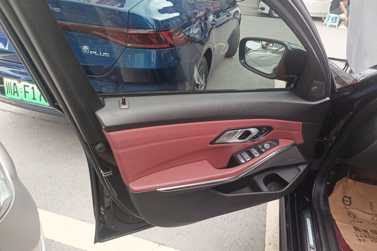 宝马3系 2022款 325Li M运动曜夜套装中控内饰47