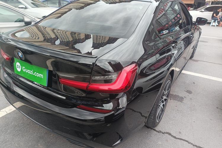 宝马3系 2022款 325Li M运动曜夜套装车身外观7