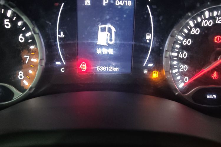 Jeep 自由侠 2018款 互联大屏版 180T 自动高能版中控内饰15