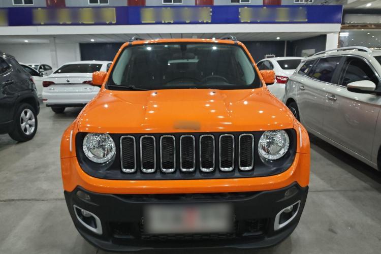 Jeep 自由侠 2018款 互联大屏版 180T 自动高能版车身外观6001