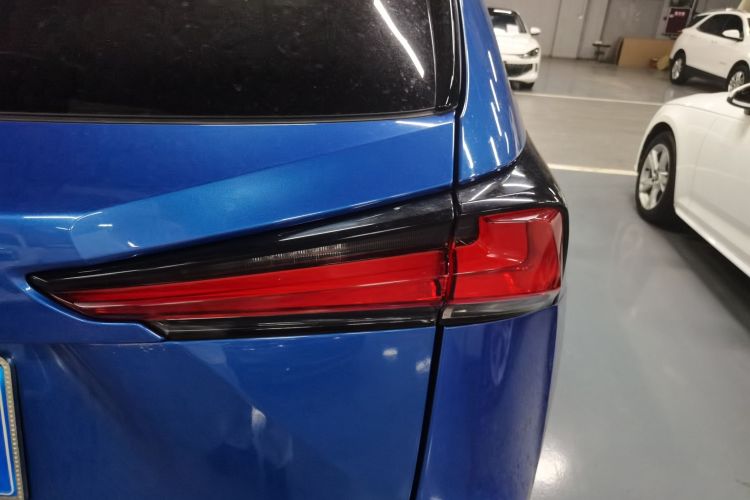 雷克萨斯NX 2018款 200 全驱 锋尚版 国VI车身外观9