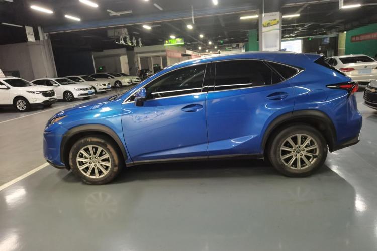 雷克萨斯NX 2018款 200 全驱 锋尚版 国VI车身外观4