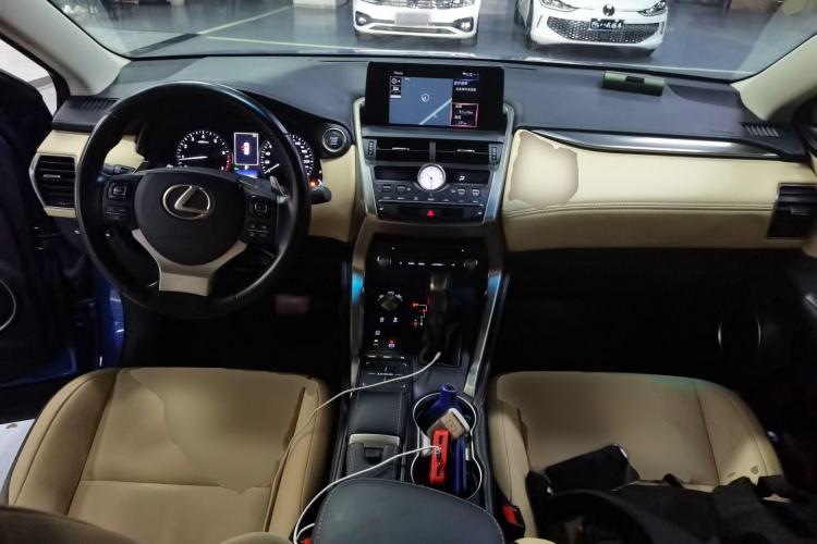 雷克萨斯NX 2018款 200 全驱 锋尚版 国VI中控内饰12