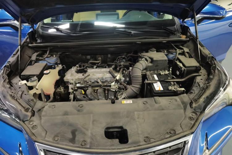 雷克萨斯NX 2018款 200 全驱 锋尚版 国VI机舱底盘24