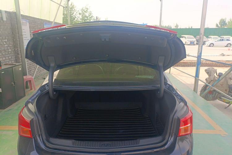 别克 威朗 2015款 三厢 15S 自动领先型局部细节23