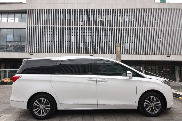 别克GL8 2017款 ES 28T 旗舰型 国V车身外观6009