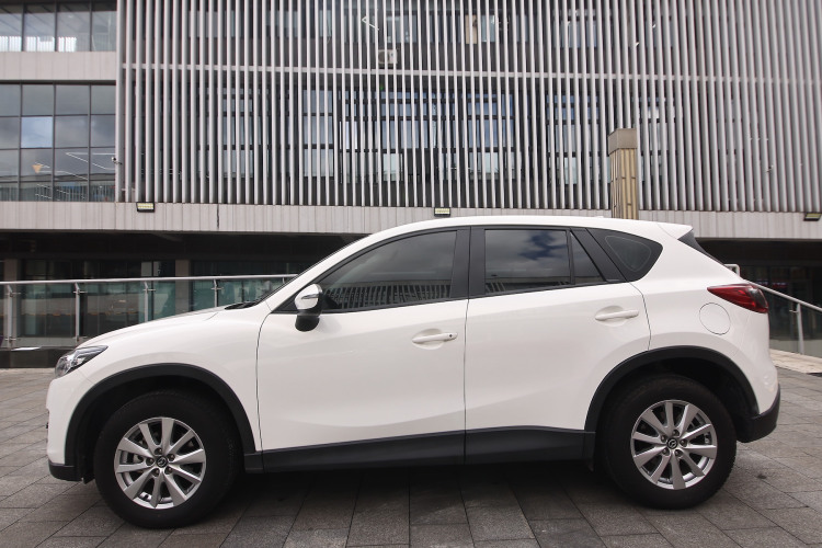 马自达CX-5 2015款 2.0L 自动两驱都市型车身外观4