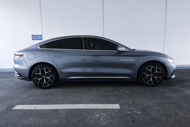 比亚迪 汉 2023款 DM-i 冠军版 200KM 旗舰型车身外观58