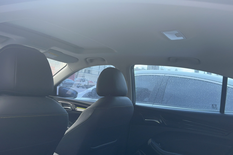 荣威i5 2021款 1.5L CVT钻石版中控内饰22