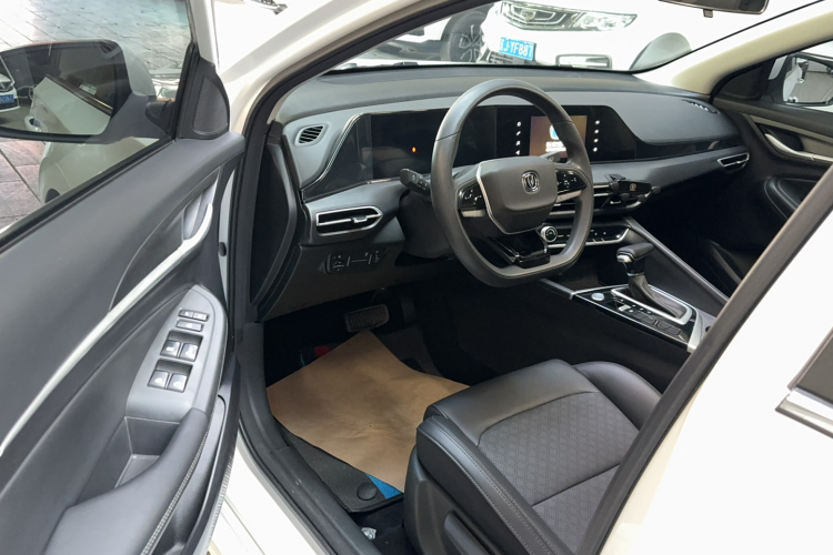 长安 逸动 2022款 PLUS 1.6L GDI CVT精英型中控内饰20