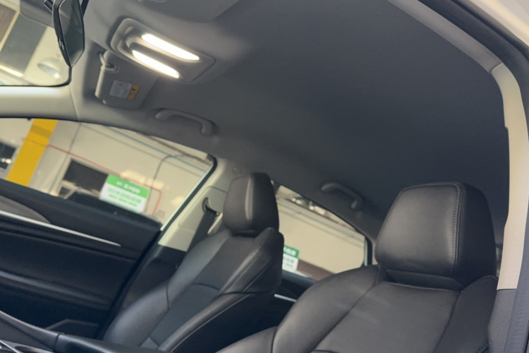 长安 逸动 2022款 PLUS 1.6L GDI CVT精英型中控内饰22