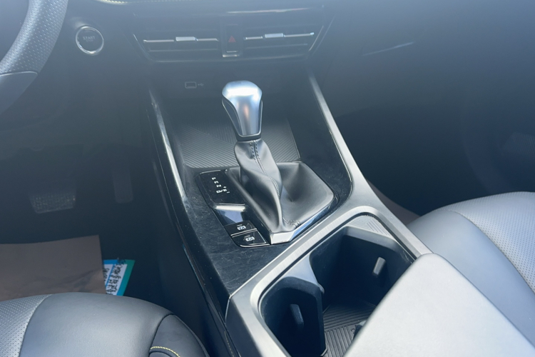 荣威i5 2021款 1.5L CVT钻石版中控内饰18